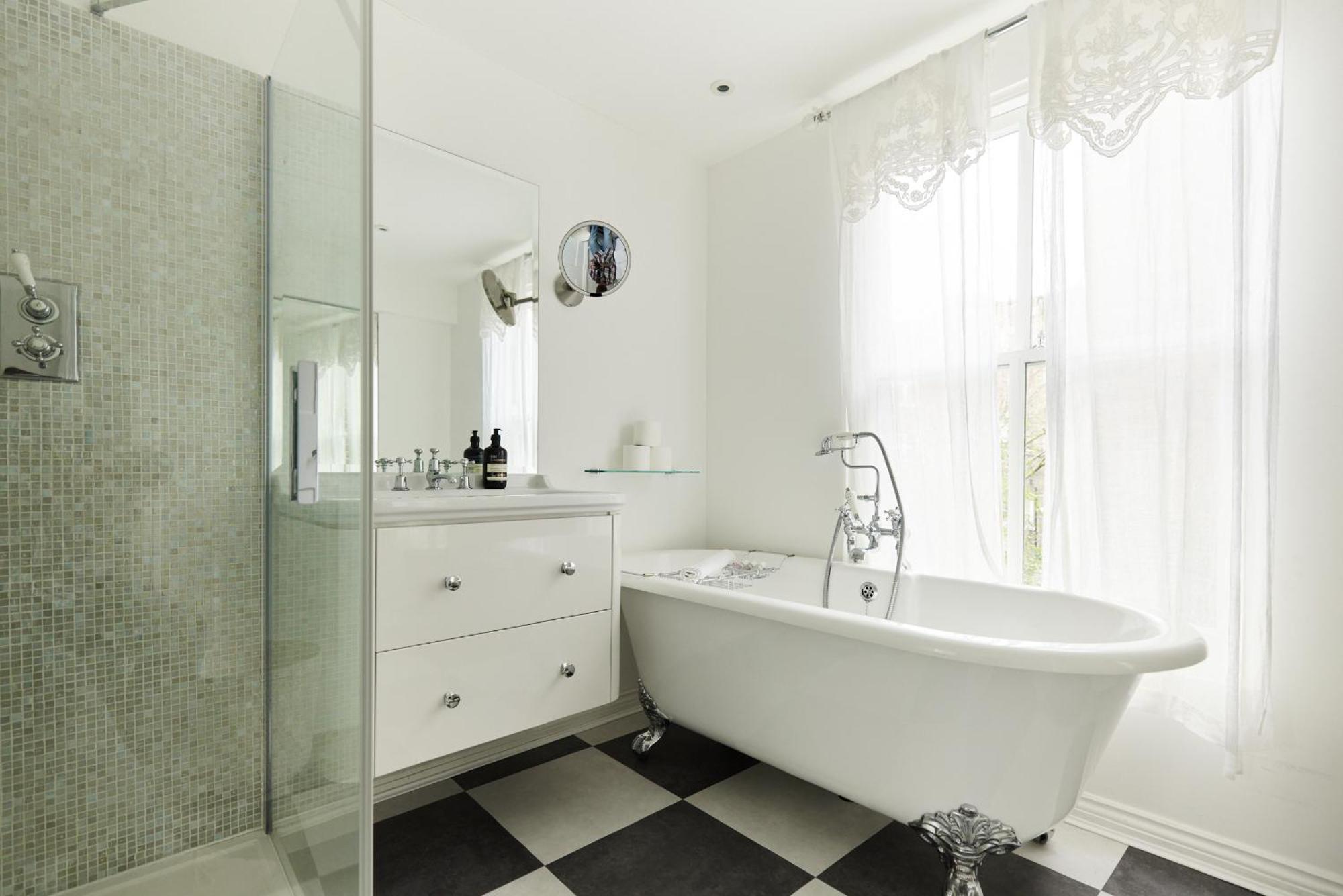 The Designers Suite Kensington - Stylish 1Bdr Flat London Bagian luar foto
